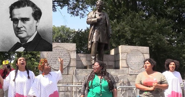 Black protesters demand removal of NYC statue