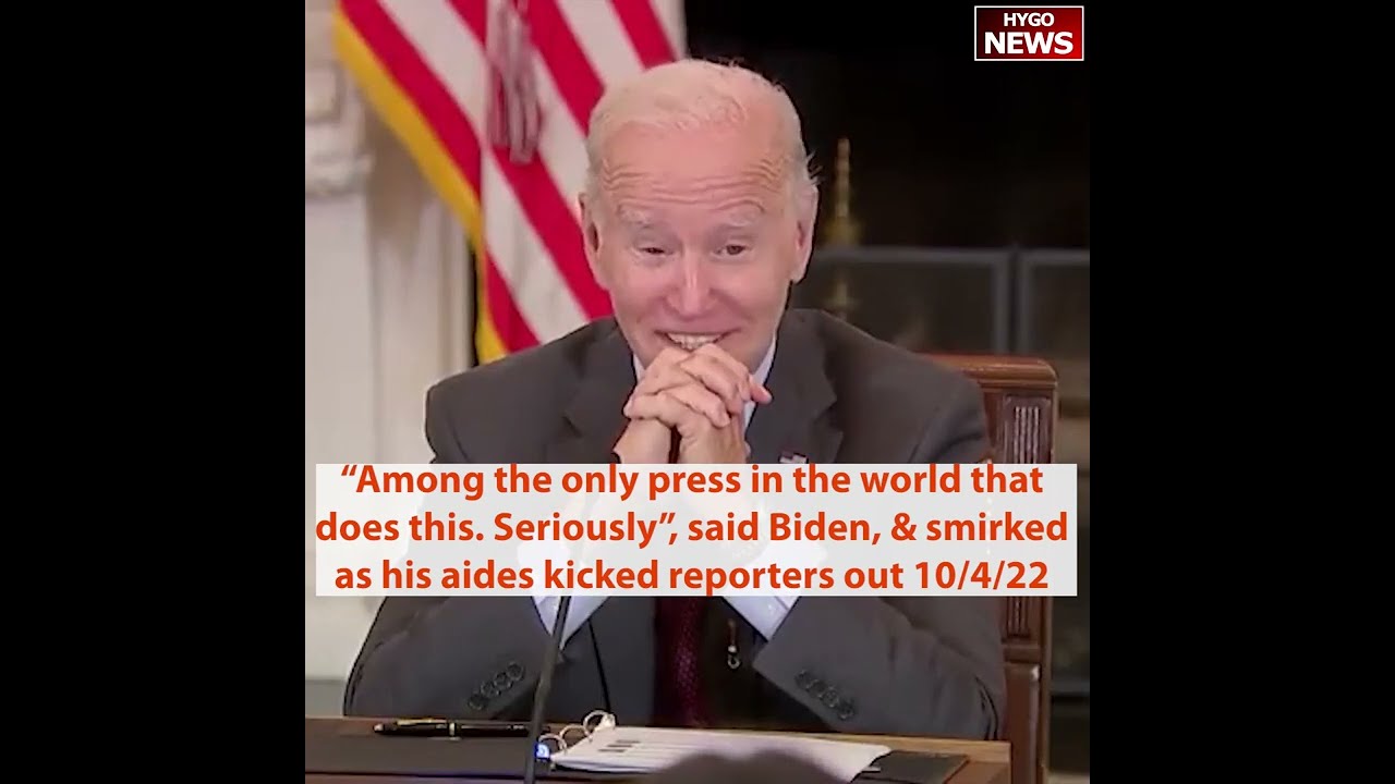 Biden smirked as his aides kicked reporters out of the room #shorts