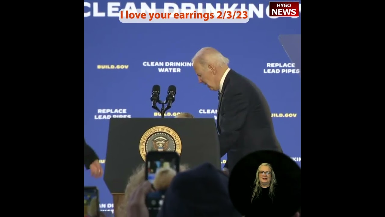 Biden took little girl’s hand & led her on stage, “I love your earrings!”